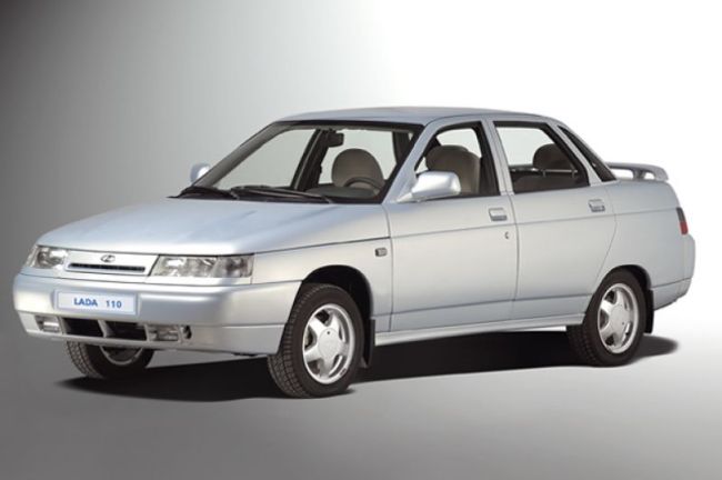 Баба дари кола на кметство