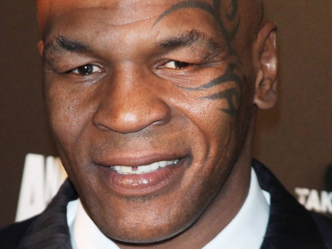 Майк Тайсън издава автобиография