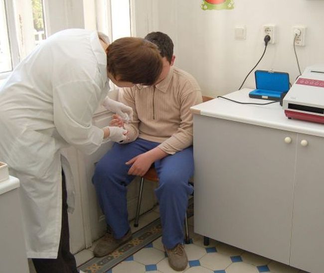 Майка продаде имотите си заради тумор на сина си