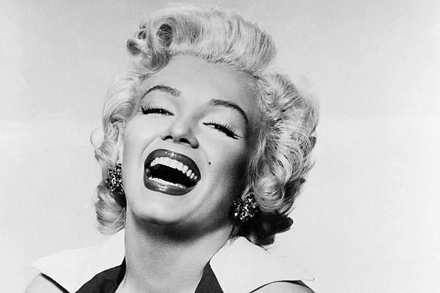 Продадоха снимки на Монро за 750 000 долара