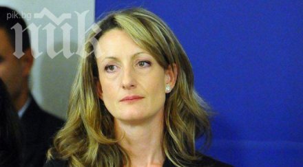 зинаида златанова разпореди проверка липсващи документи изпит нотариуси