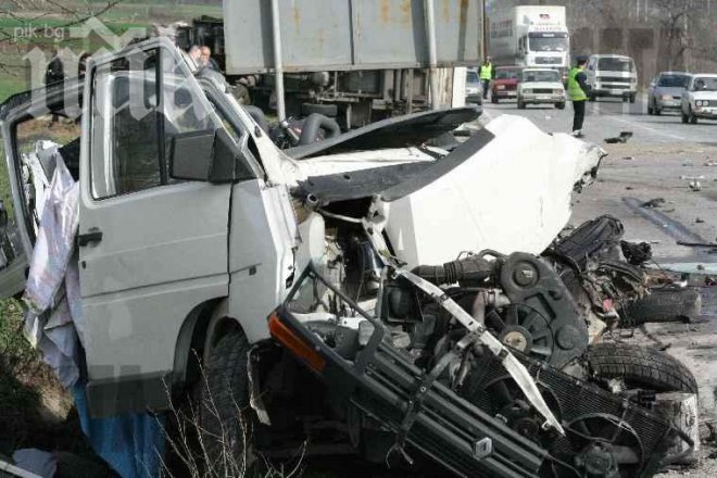 Мъж оцеля на косъм от смъртта в катастрофа на магистрала Тракия