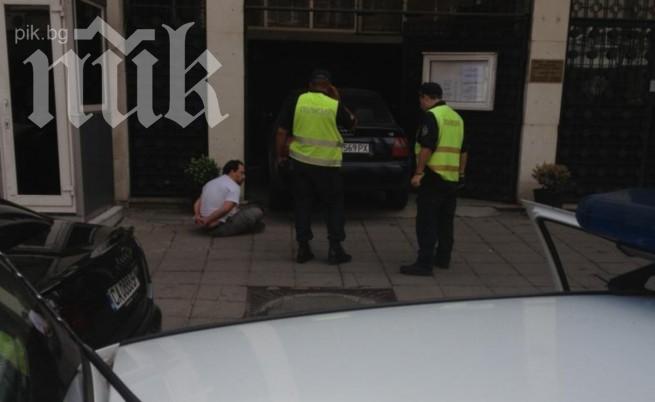 Без обвинение за врязалия се в турското посолство