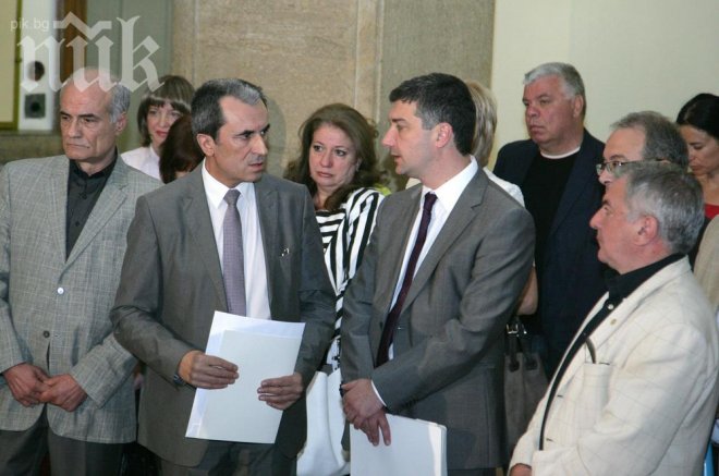 Орешарски: Висшето образование не е количества знание, а начин на мислене