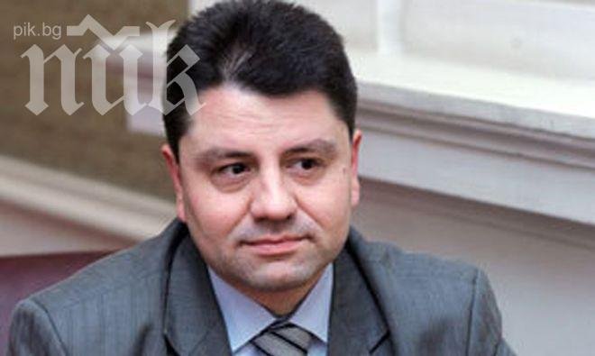 Ципов от ГЕРБ пред ПИК: Вицепрезидентът Попова има право да изразява своя позиция