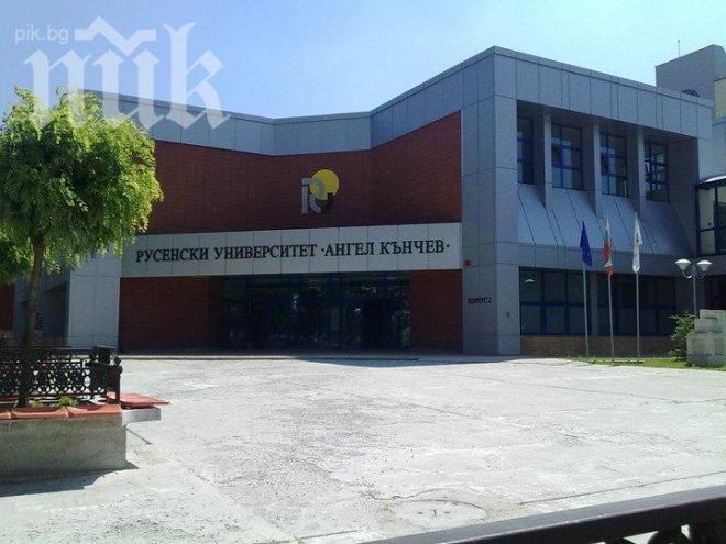 Русенка на 57 години се записа в първи курс в университета