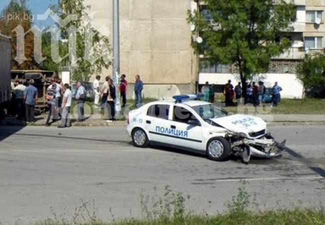 Полицай пострада при катастрофа в Бяла Слатина