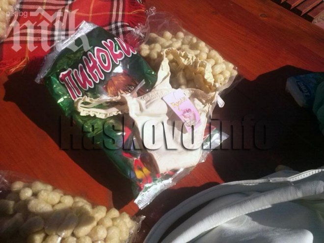 Като скрит бонус към царевични пръчици фирма подарява... дамски прашки