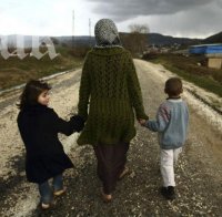 Задържаха 57 имигранти на границата ни с Турция