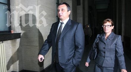 месец решават възобновяването делото сапард