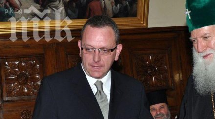 петър стоянович открива изложба картина рафаело