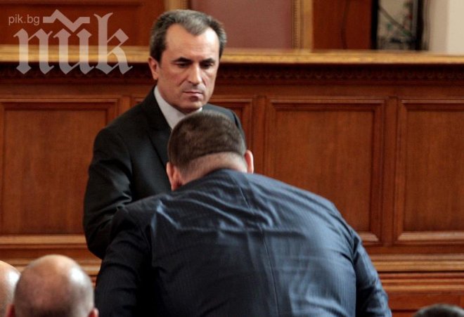 Орешарски се отчита пред парламента за 100-те дни управление