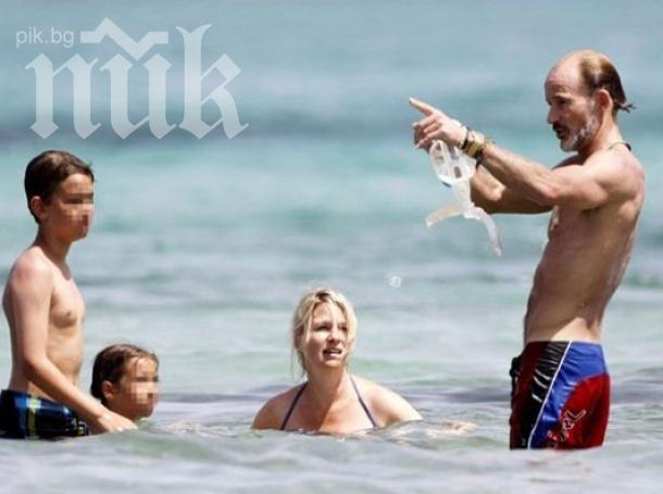 Княз Кирил с нова приятелка