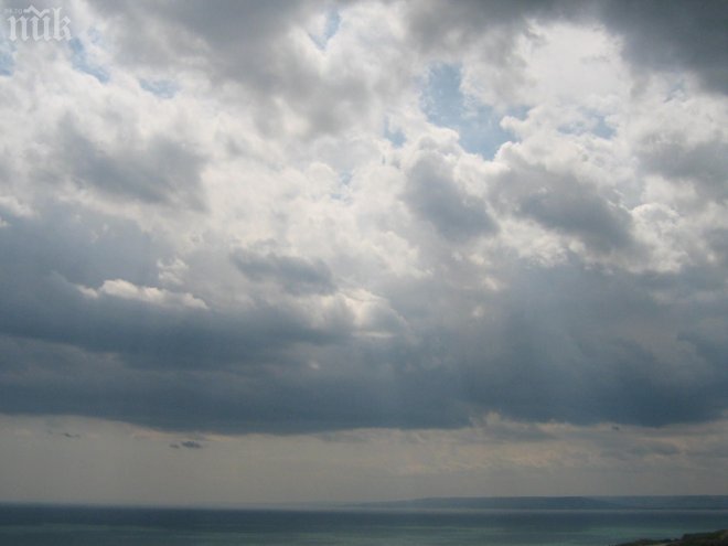 Утре дъжд и облаци