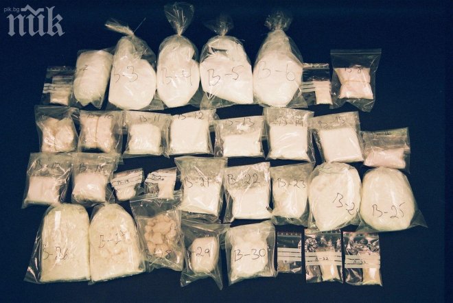 Пуснаха от ареста дилърки на амфетамин