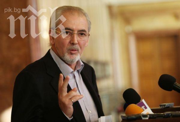 Лютви Местан: ГЕРБ закъсняха с вота на недоверие