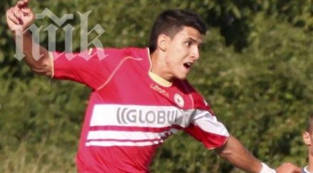 рони абушев стойчо младенов голям артист съм паразит точа парите цска