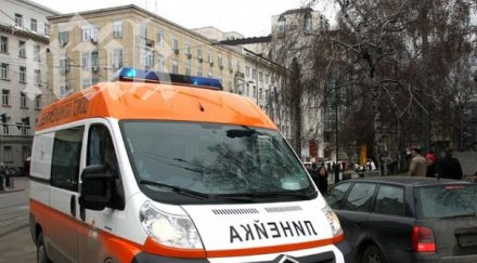 млад шофьор бере душа сблъсък трактор