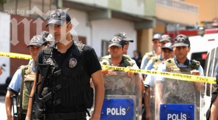 годишно дете вътрешни кръвоизливи побой турски полицай