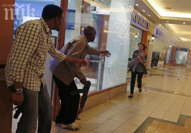 Войник от британските спецчасти разигра екшън в кенийския мол