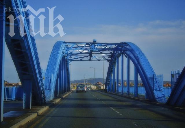 Тийнейджъри рискуваха живота си, прекосявайки Foryd Bridge