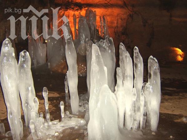 Пещерата Леденика се пропука, затвориха я за посетители