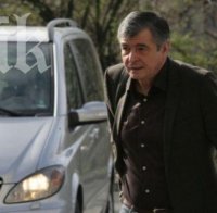 Сложиха скоба на колата на Софиянски в центъра на столицата