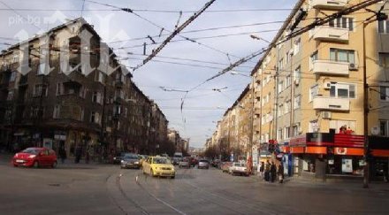 катастрофа блокира движението черковна