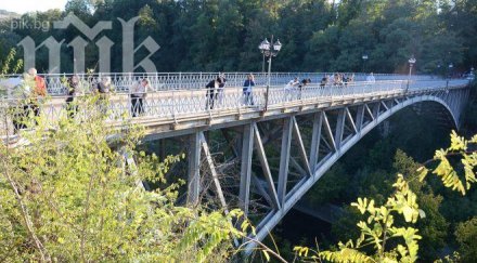 ужас моста самоубийците взе нова жертва
