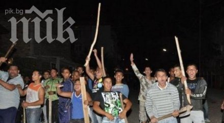 екшън сандански роми вдигат бунт ранена жена