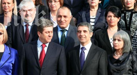 плевнелиев пръснал млн подчинените