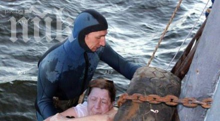 десетки деца удавиха индонезия