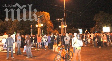 изненада протестиращите блокираха орлов мост снимки