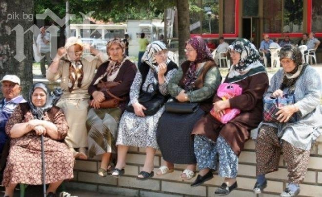 Конституционният съд назначи тройна експертиза на вота в Турция