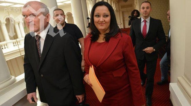 Пълен абсурд! ГЕРБ внесоха втори вот на недоверие по време на дебатите за първия