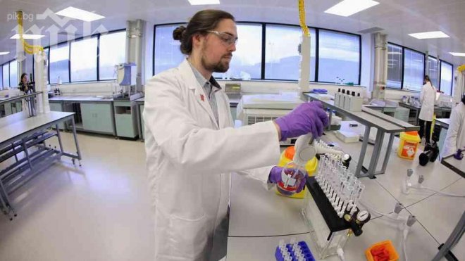 Хванаха футболен национал с допинг на мача с Малта