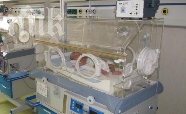 Пръст божи! Бебе с тегло 425 грама оцеля!