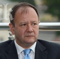 Михаил Миков оцеля на шефския пост в парламента