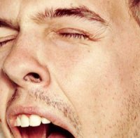 Защо ни заразява прозявката?