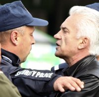 Потвърдено: Хората на Волен буйствали пияни в брюкселски ресторант