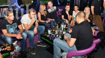 националите волейбол поляха ото алкохол корем цигари снимка