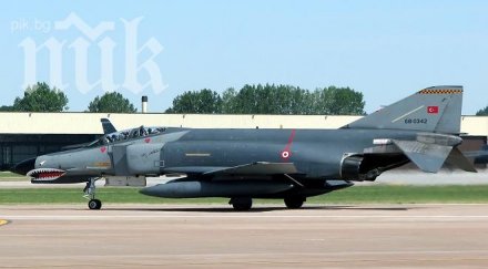 военен самолет падна турция пилотите ранени