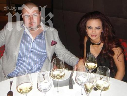 Мара Отварачката и Гущеров изкъртиха мивка след див секс