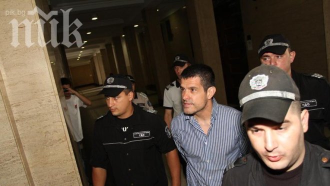 Не пуснаха Брендо от ареста