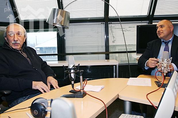 Скандал! Агент Буда на спявка при агент Димитър! Докога?