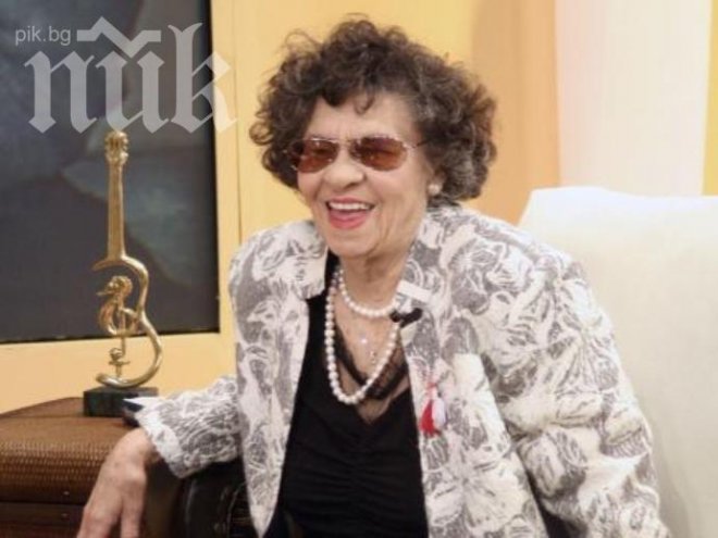 Сензация! Бащата на Стоянка Мутафова се опитал да провали кариерата й 