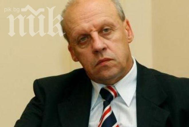 Скандал! Шефовете на митниците и данъчните нямат допуск до класифицирана информация