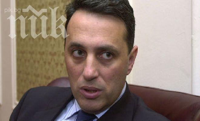 Проф. Моллов: Държавата губи милиони от контрабандния алкохол