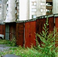 Вдигат незаконни гаражи в центъра на Пловдив