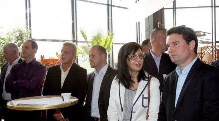 реформаторският блок връщането стария режим пушене лобистки ход